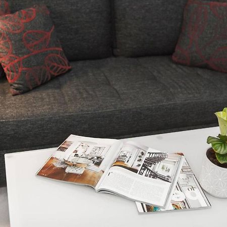 Central Sleek City Living Close To Everything Melbourne Esterno foto